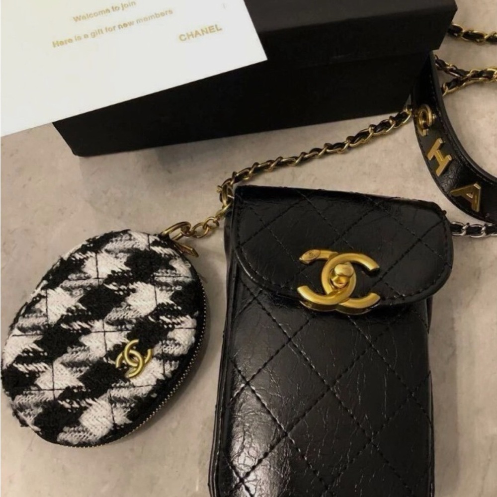 CHANEL BEAUTY Novelty Shoulder Pouch & Coin Case Pearl Phone Bag GWP - Picture 8 of 12